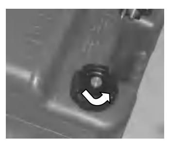 Loosening air vent screw on fuel tank cap